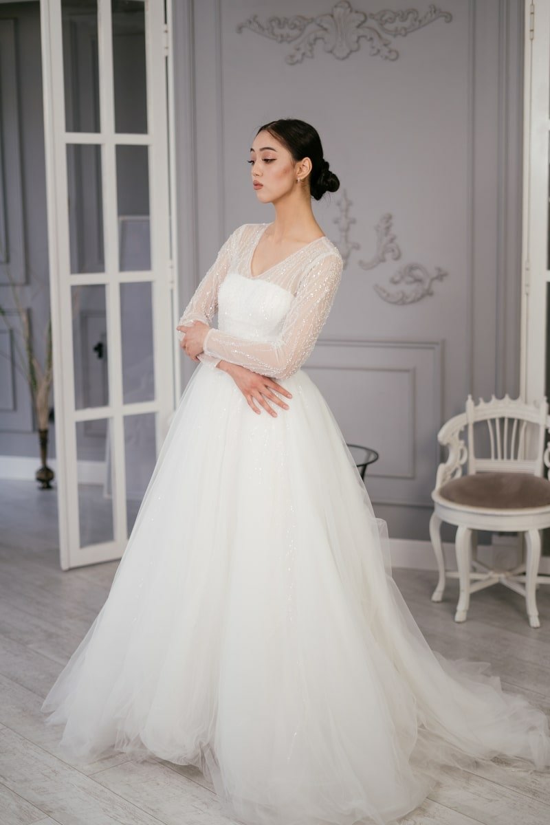 Жігітте жай ғана позициясын өзгертуге және грузинді брюнеткаға әртүрлі тесіктерде трахает етуге уақы