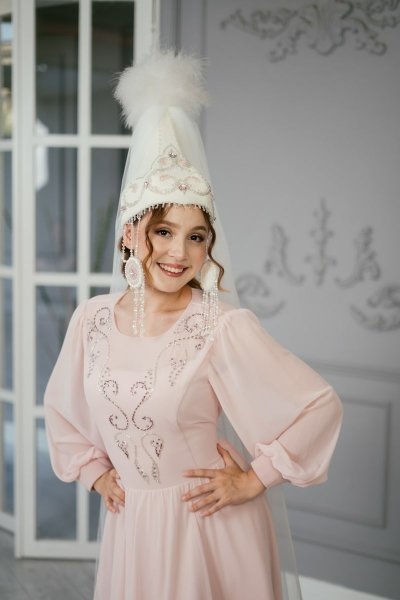 Розовое платье на сырга салу и узату напрокат в Алматы