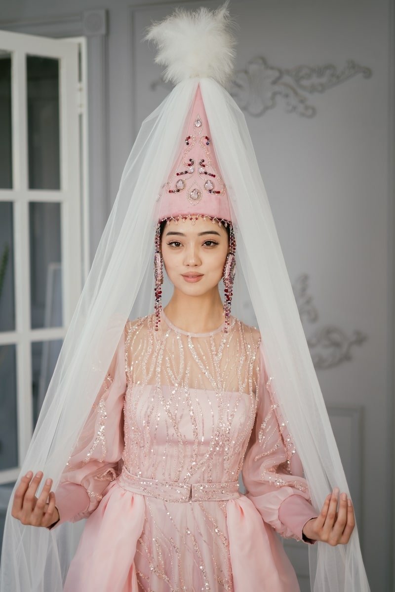 Жалаңаш қыздар мен әйелдердің жақыннан түсірілген суреттері