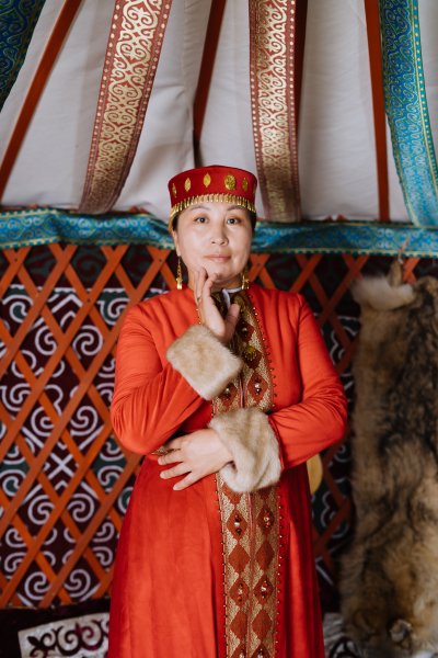 Красный женский национальный этно комлпект напрокат в Алматы