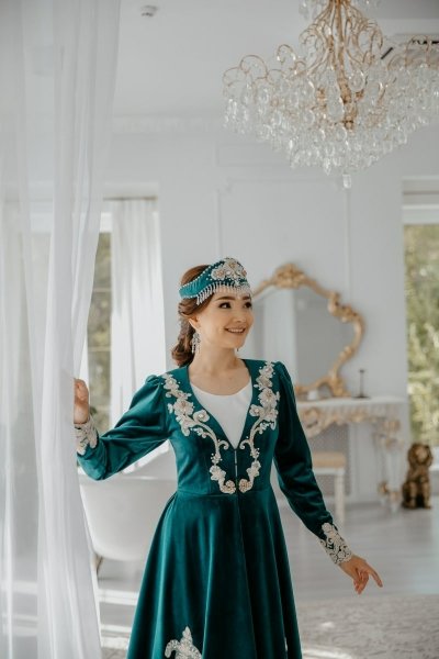 Узбекское свадебное платье на узату на прокат в Алматы