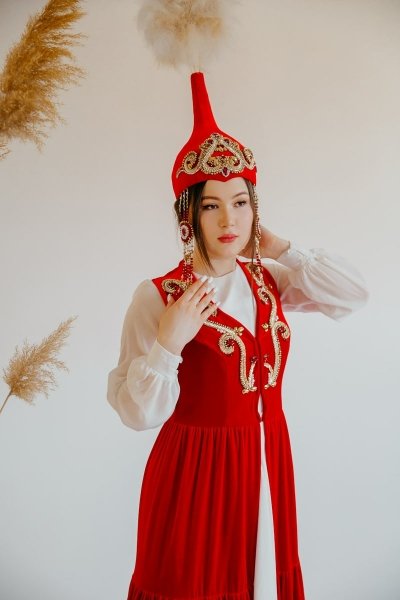 Красное платье на узату на прокат (комплект) в Алматы